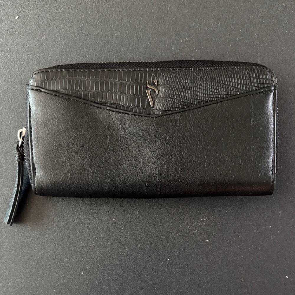 Simply Vera Vera Wang, Black Leather Wallet